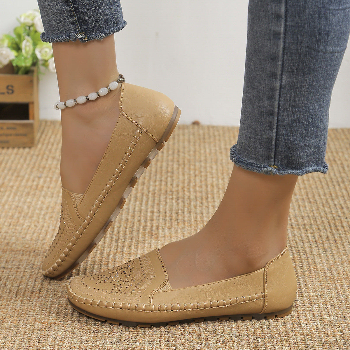 Women’s Handmade Gommino Driving Shoes – Solid‑Color Casual Flats